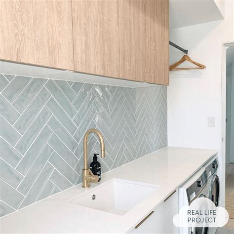 newport gloss subway tile